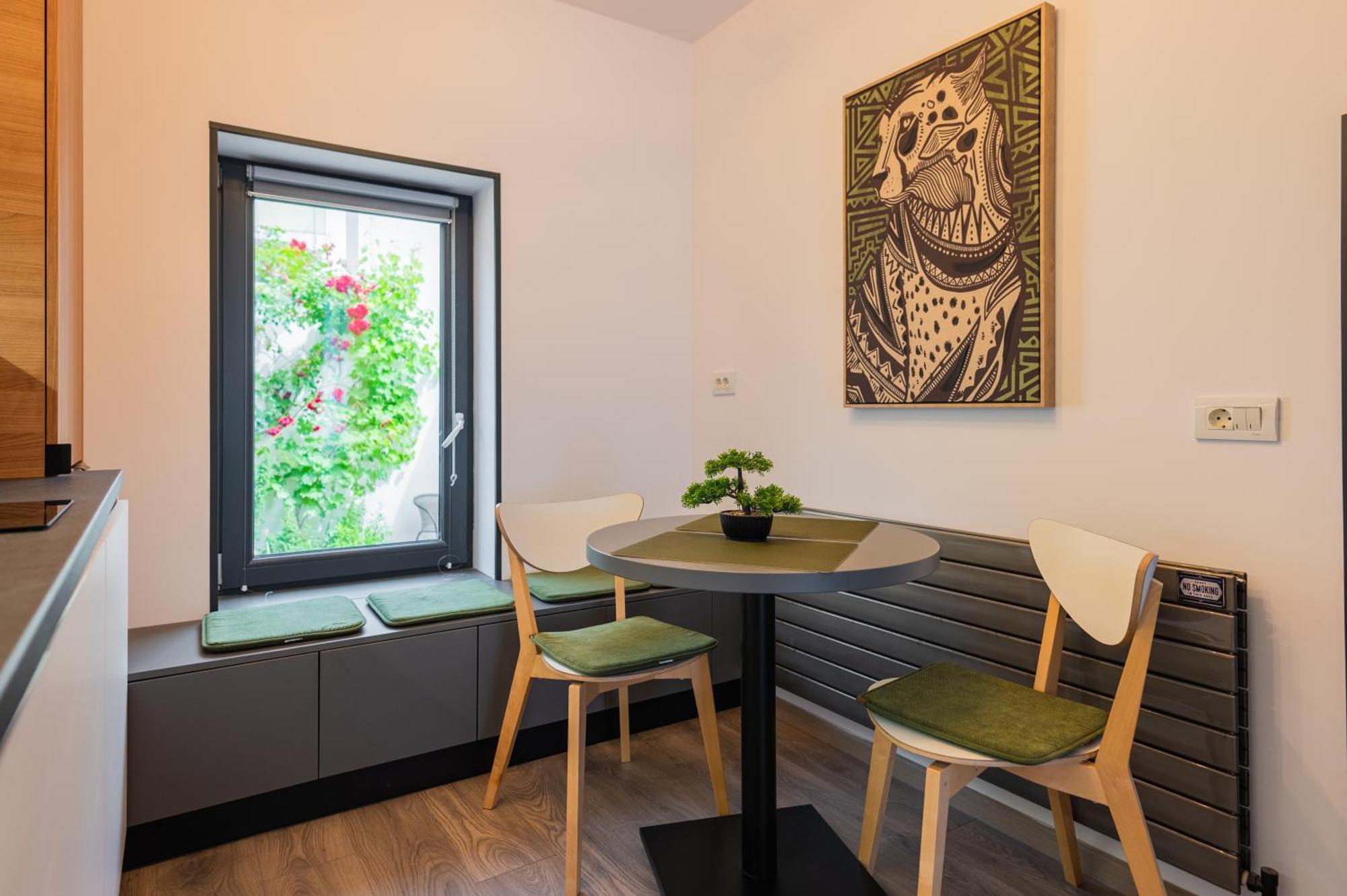 Fun House - Comfortable Stay With Garden And Near Parking Braşov Dış mekan fotoğraf