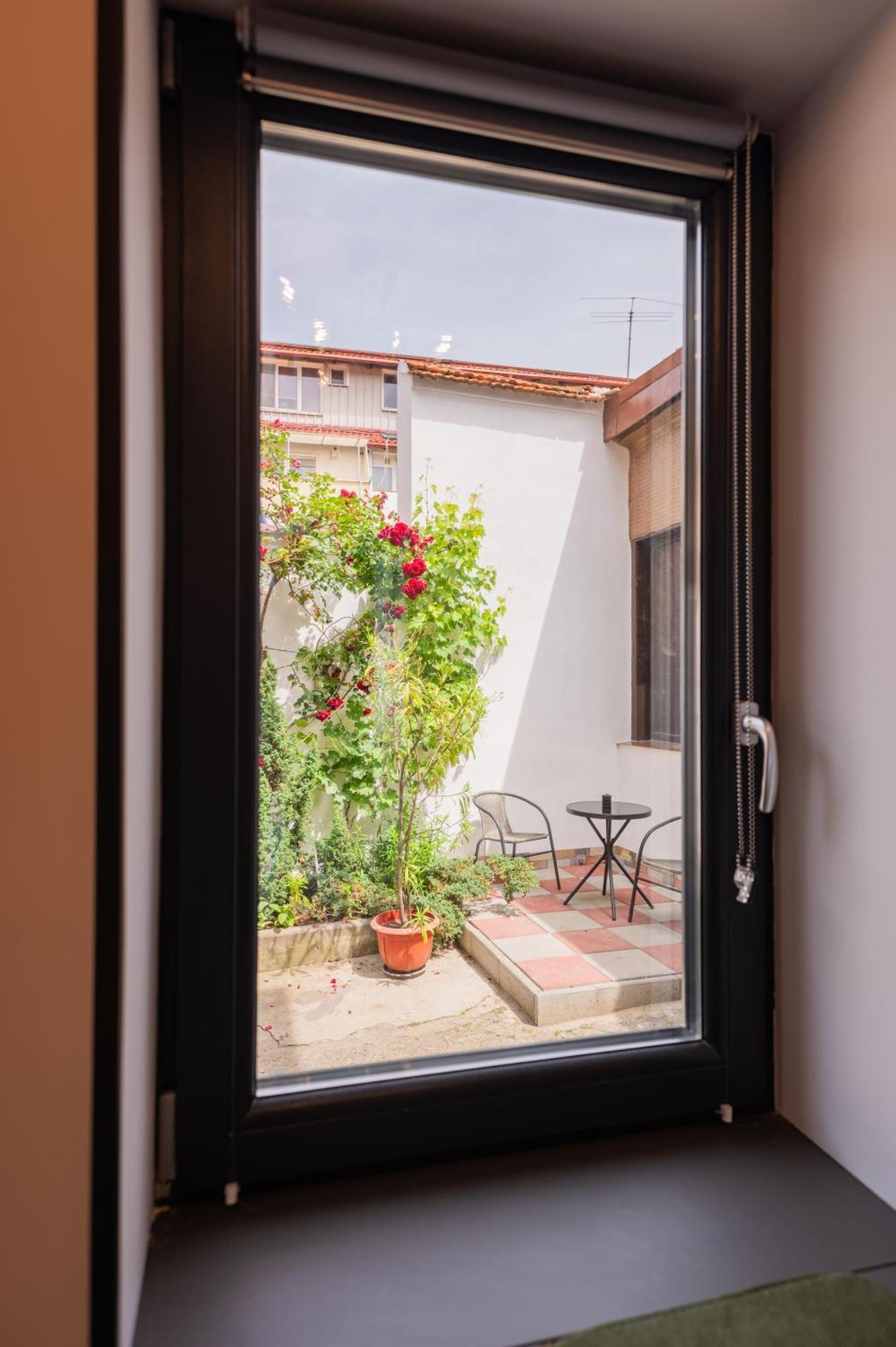 Fun House - Comfortable Stay With Garden And Near Parking Braşov Dış mekan fotoğraf