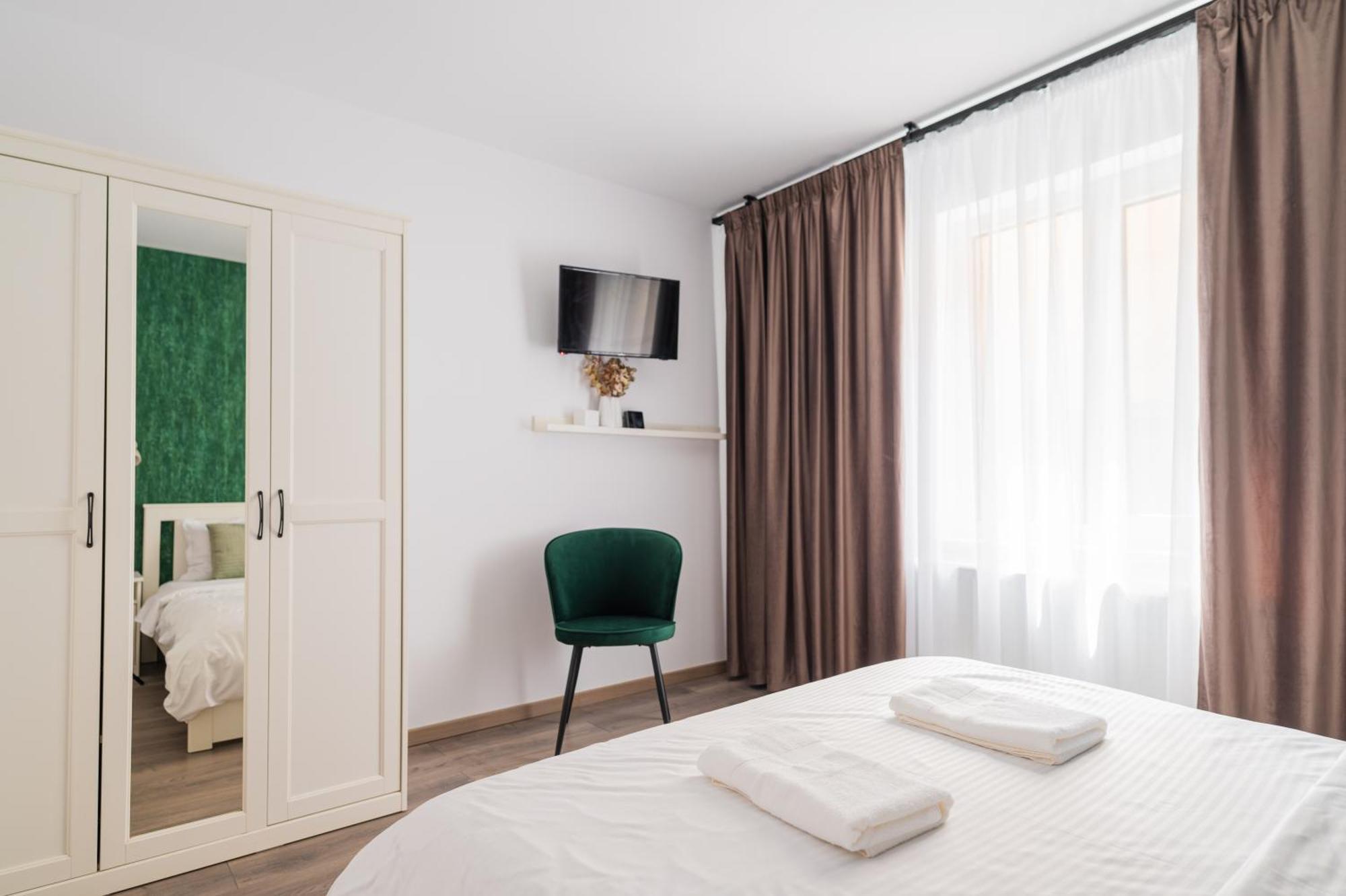 Fun House - Comfortable Stay With Garden And Near Parking Braşov Dış mekan fotoğraf