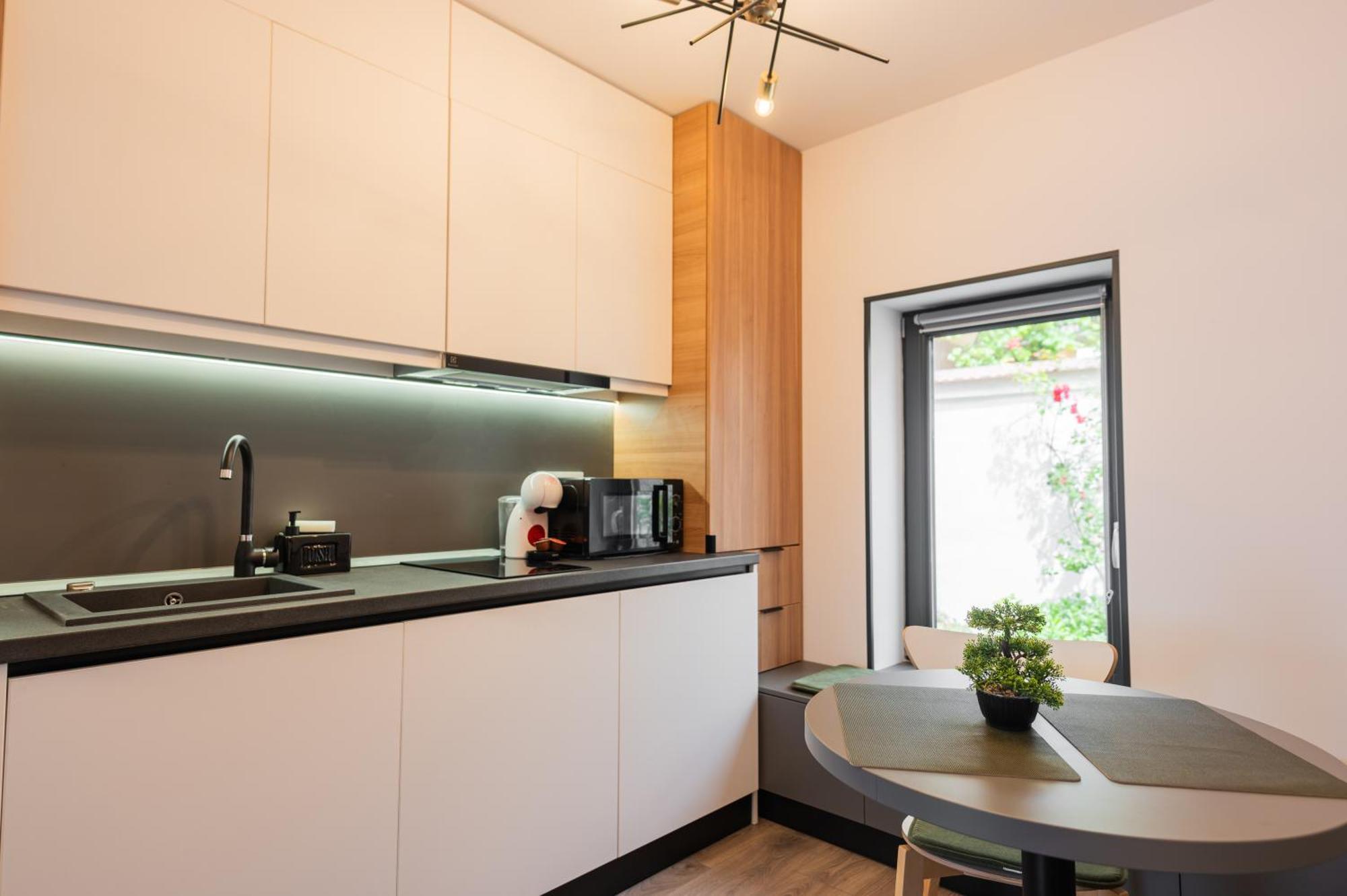 Fun House - Comfortable Stay With Garden And Near Parking Braşov Dış mekan fotoğraf